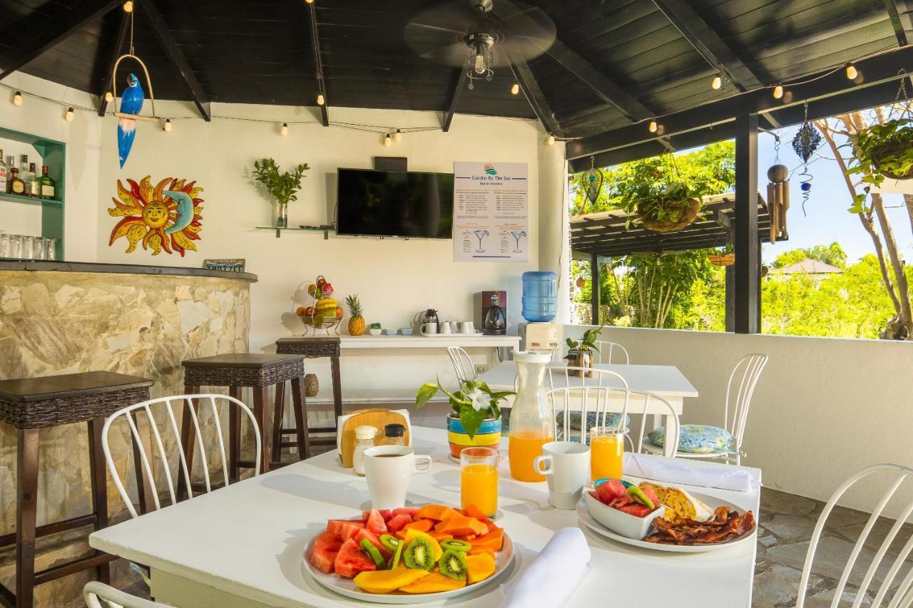 Garden By The Sea Bed & Breakfast Sosua Exterior photo