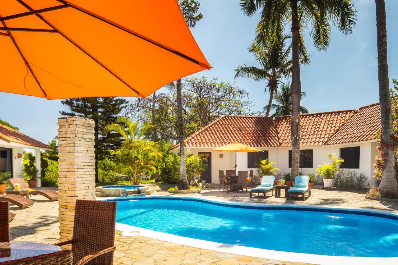 Garden By The Sea Bed & Breakfast Sosua Exterior photo