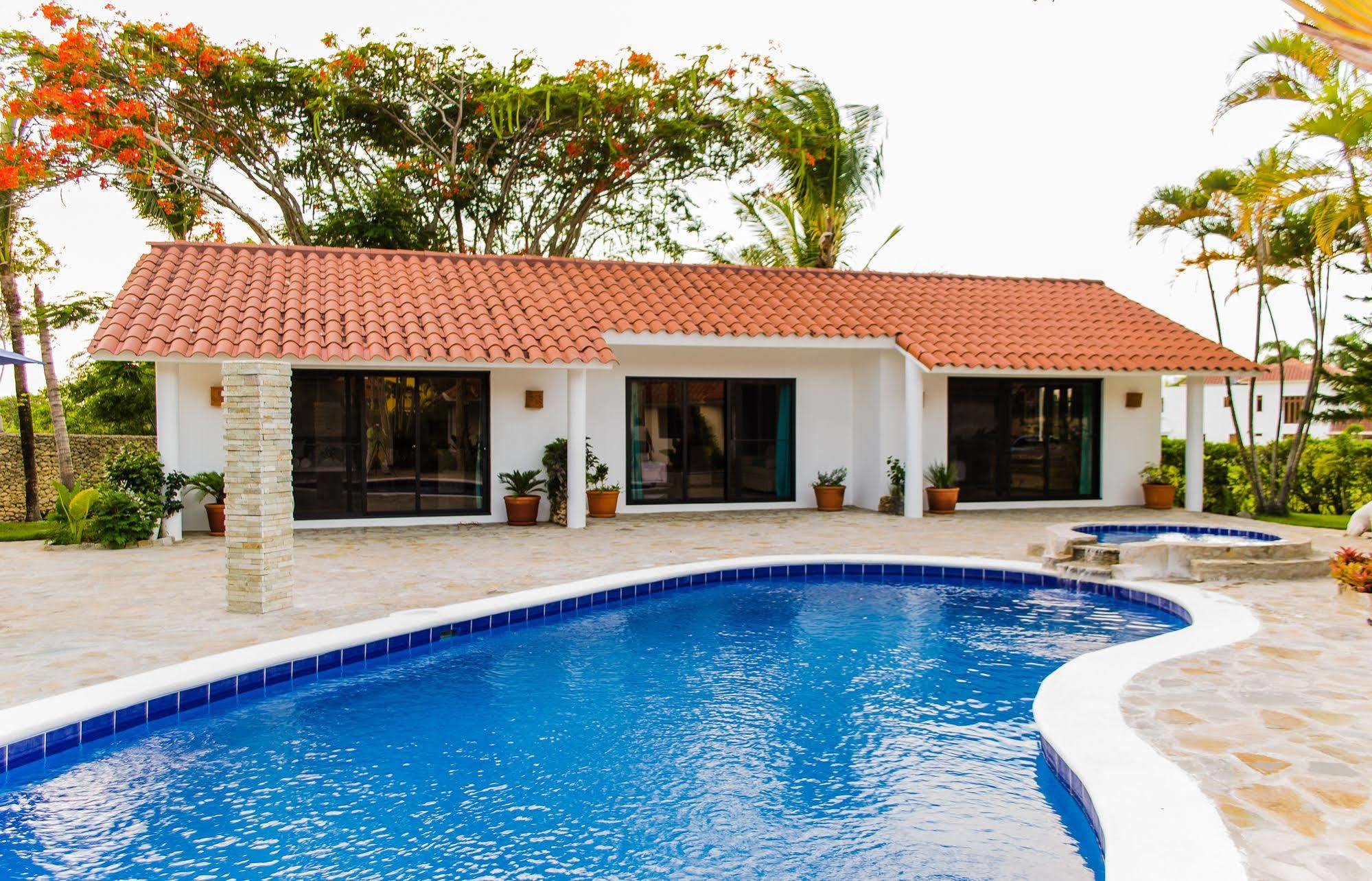 Garden By The Sea Bed & Breakfast Sosua Exterior photo